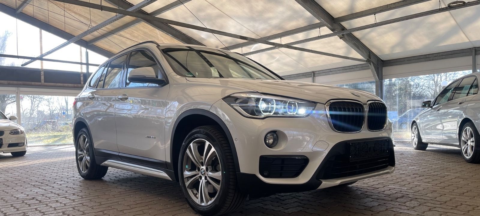 BMW X1 xDrive 20 i Sport Line/1.Hd/Automatik/LED/PDC foto 9