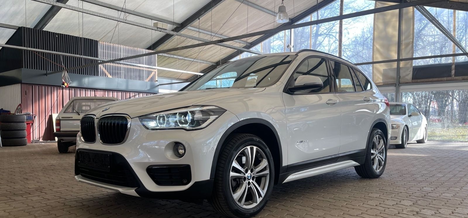BMW X1 xDrive 20 i Sport Line/1.Hd/Automatik/LED/PDC foto 10