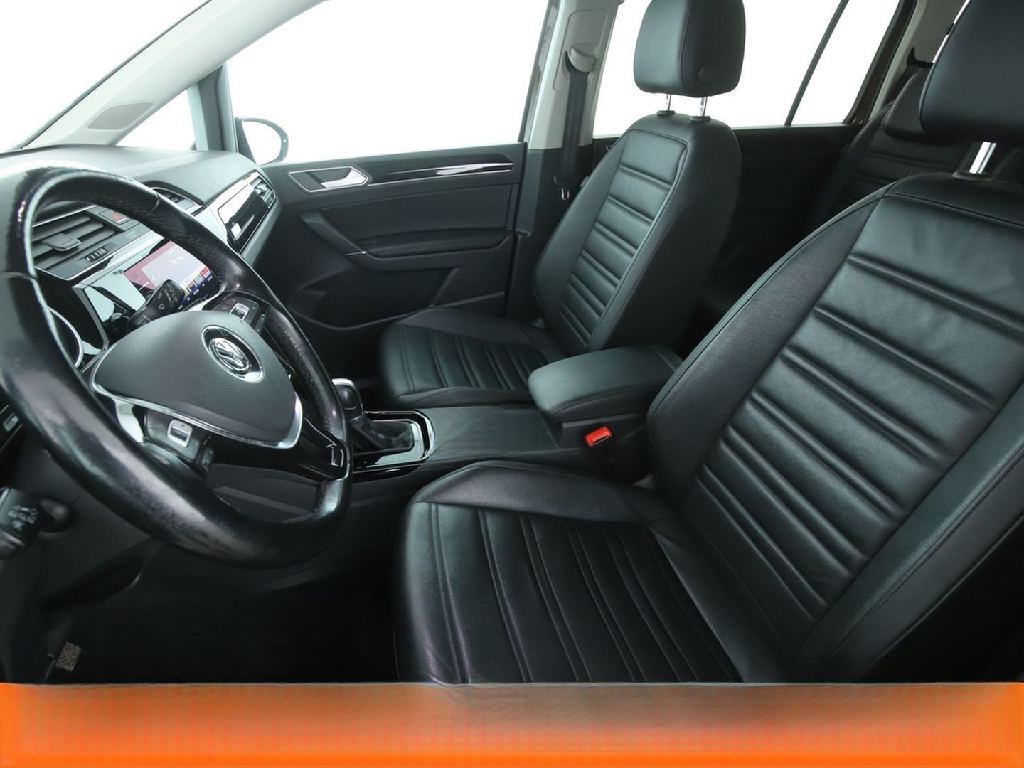Volkswagen Touran 1.8 TSI Highline BlueMotion Aut.*NAVI*LED foto 10