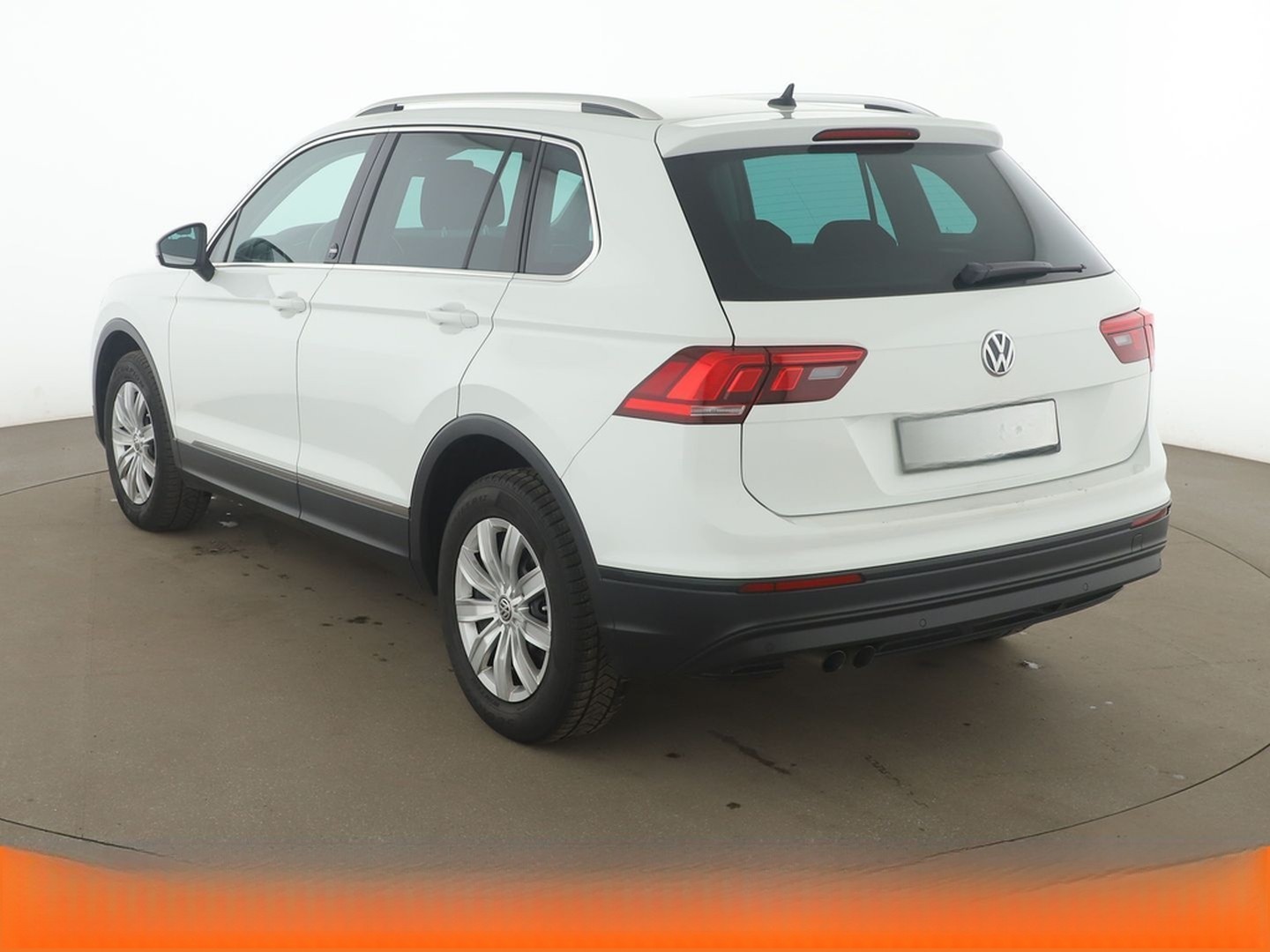 Volkswagen Tiguan 2.0 TDI Sound 4Motion BM Aut.*NAVI*LED* foto 4
