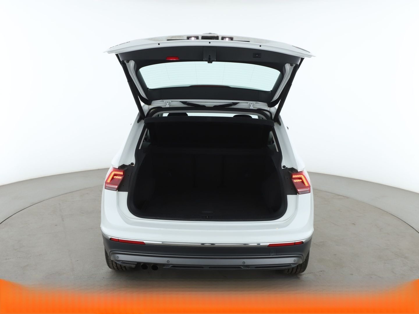 Volkswagen Tiguan 2.0 TSI Highline 4Motion BM Aut.*NAVI*ACC foto 17