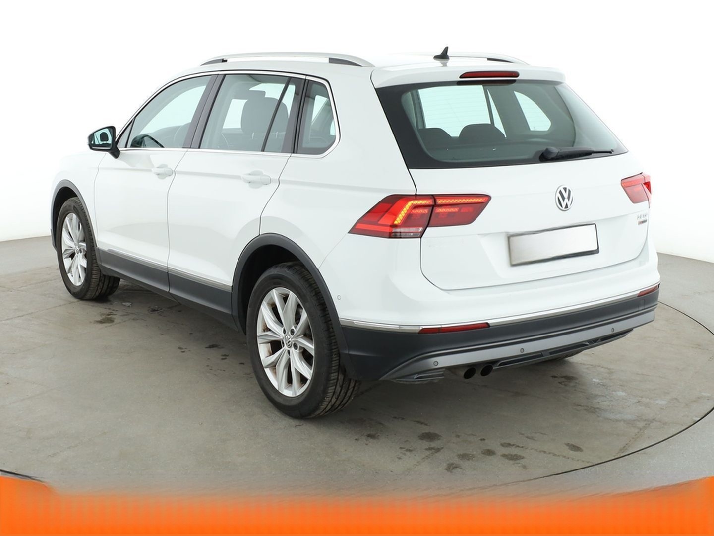Volkswagen Tiguan 2.0 TSI Highline 4Motion BM Aut.*NAVI*ACC foto 4