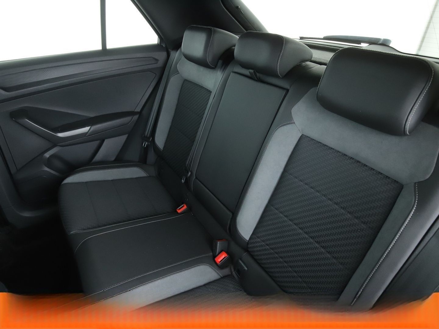 Volkswagen T-Roc 1.5 TSI ACT Sport Aut.*NAVI*LED*ACC* foto 14