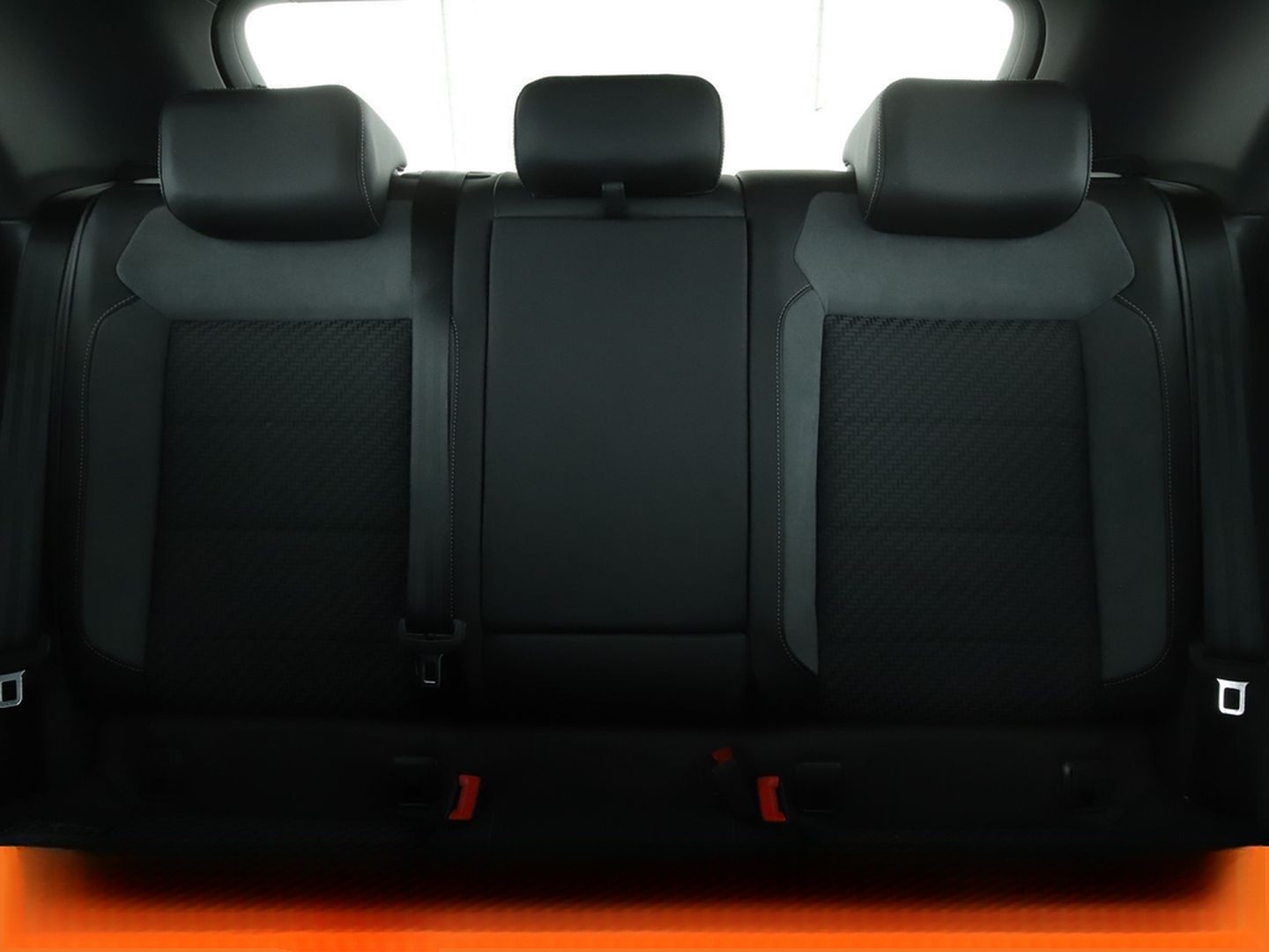 Volkswagen T-Roc 1.5 TSI ACT Sport Aut.*NAVI*LED*ACC* foto 16