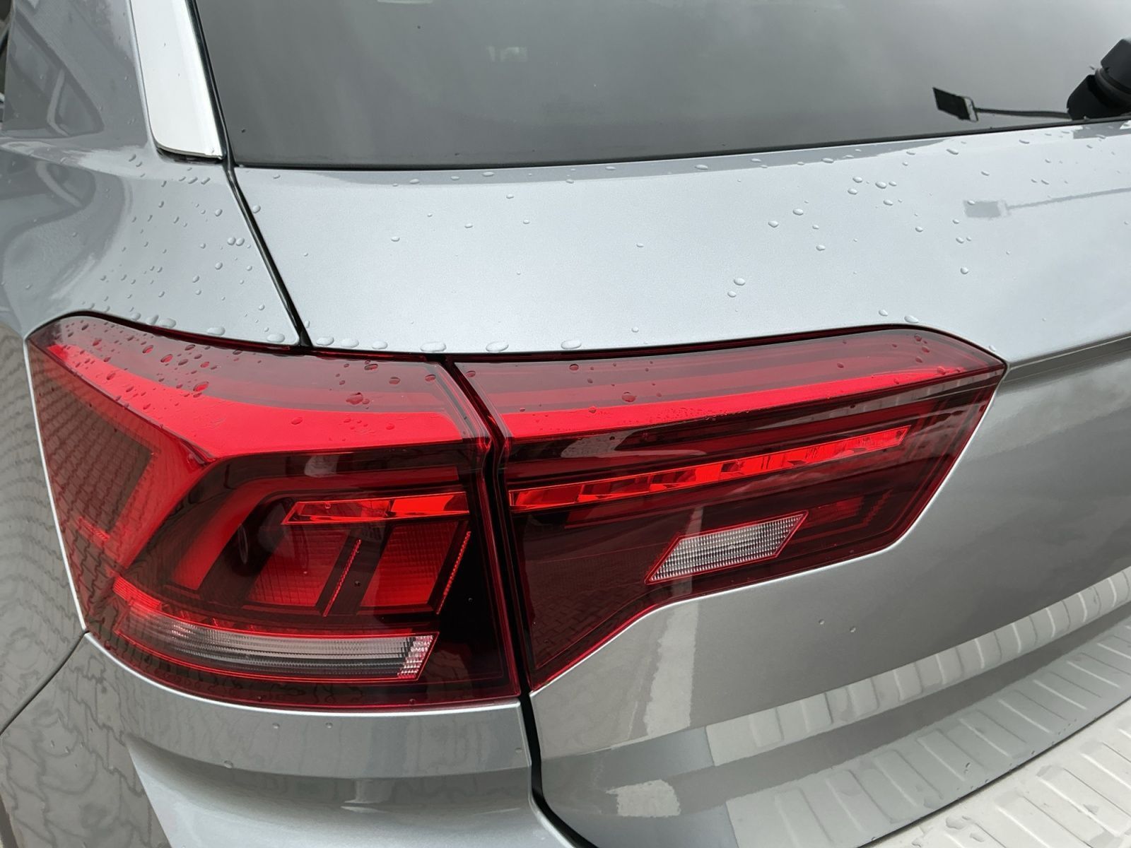 Volkswagen T-Roc 2.0 TDI DSG R-LINE 5JG+LEDplus+NAV+ACC+AHK foto 19