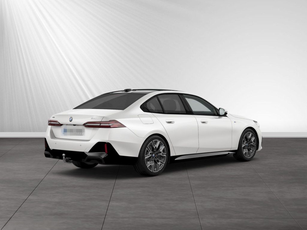 BMW 520d xDrive M Sport|AHK|Pano|20"LMR|Autobahnass. foto 2