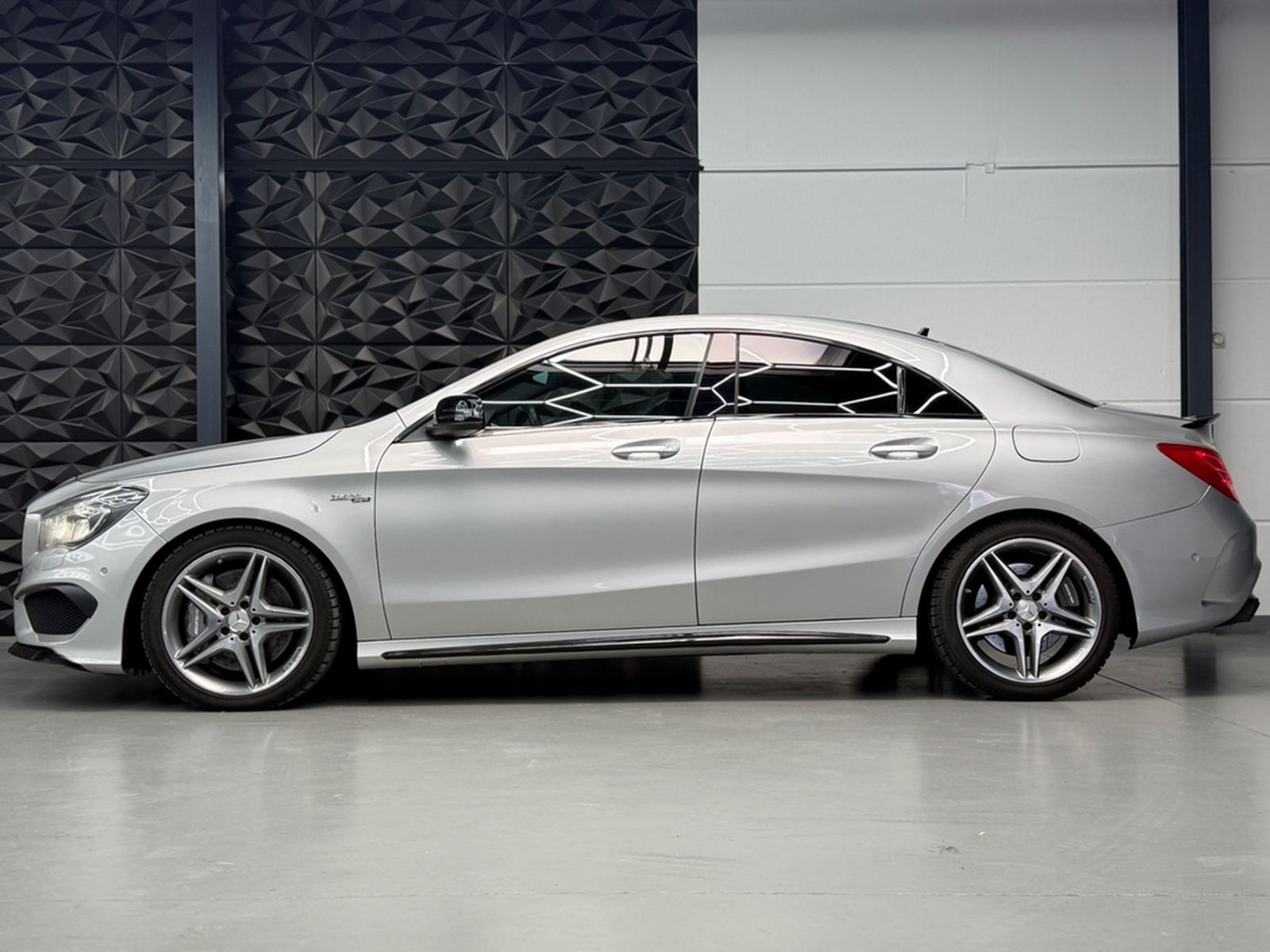 Mercedes-Benz CLA 45 AMG 4Matic 2.HAND/PANO/MEMORY/HARMAN/KAME foto 24