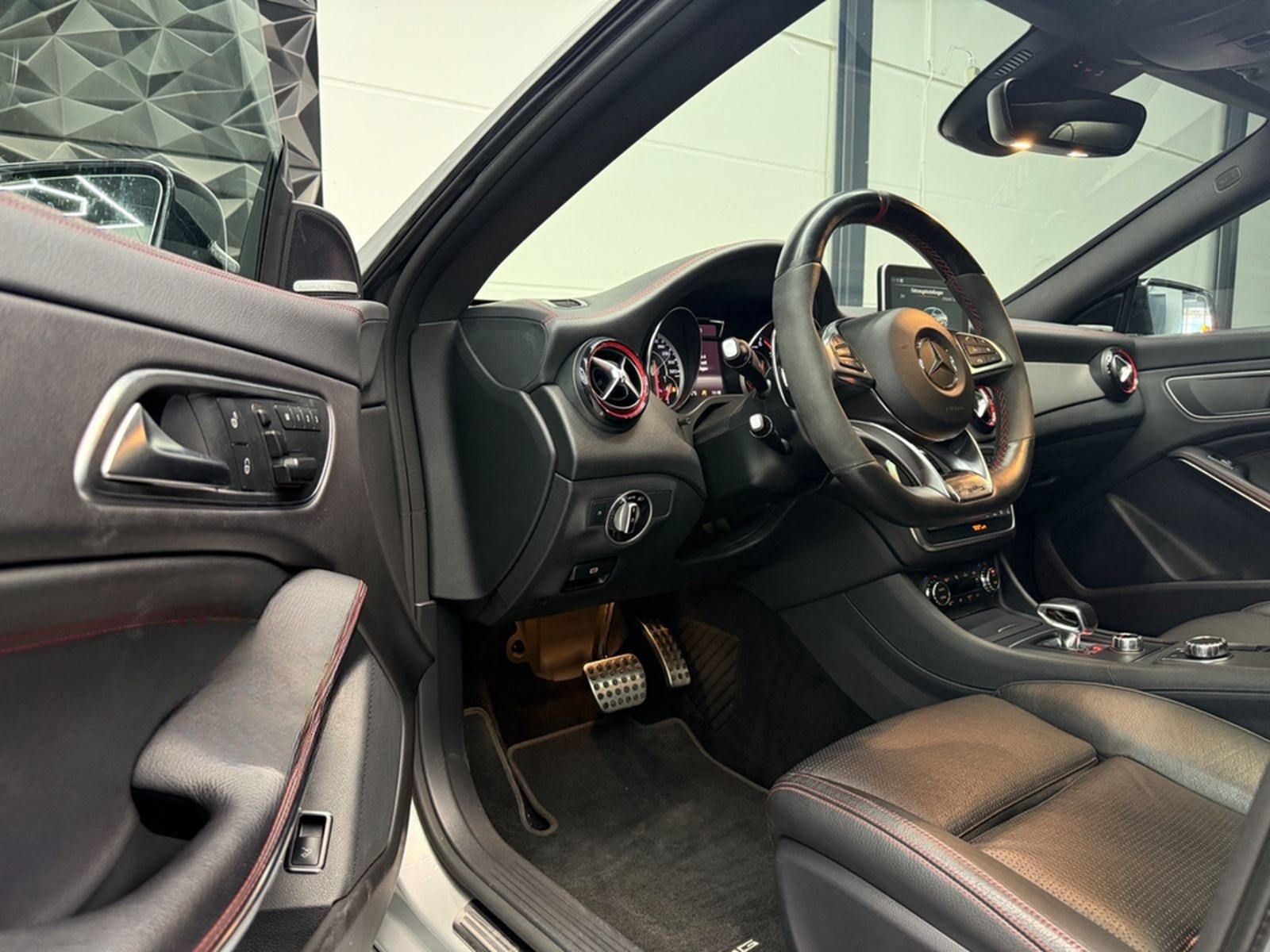 Mercedes-Benz CLA 45 AMG 4Matic 2.HAND/PANO/MEMORY/HARMAN/KAME foto 27
