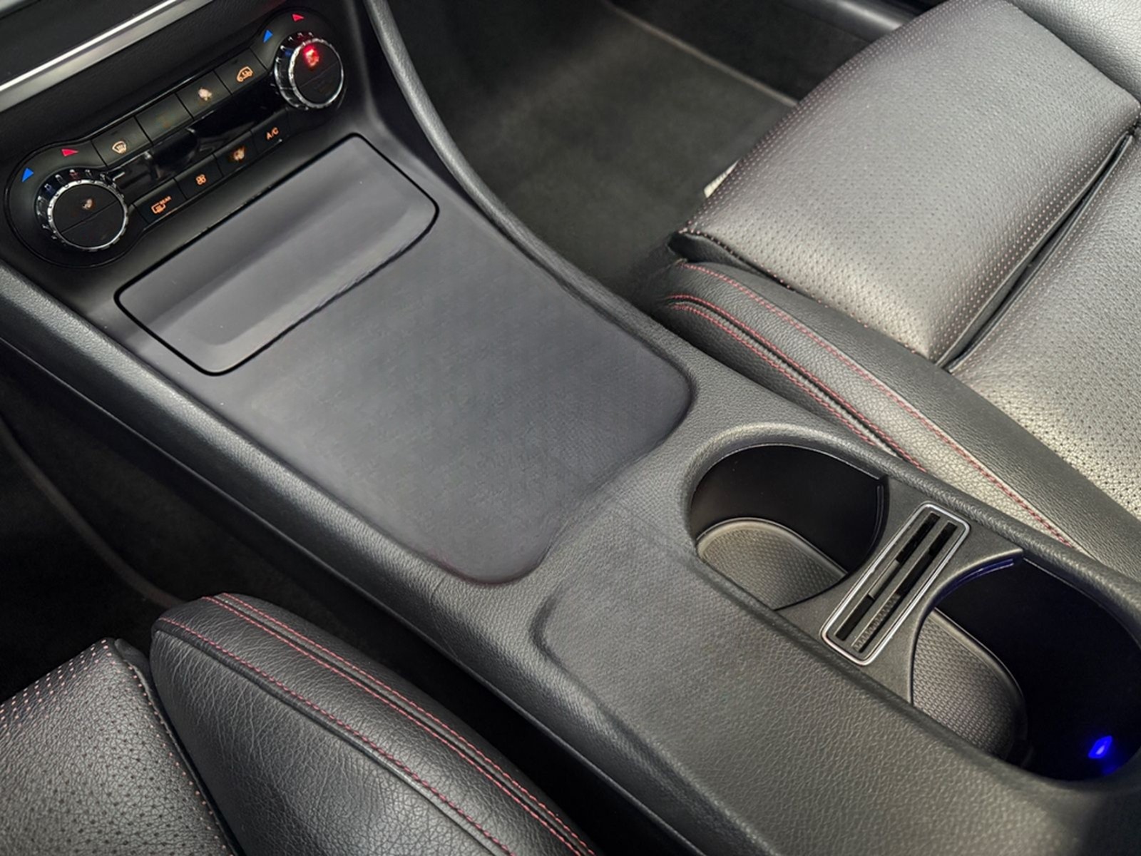 Mercedes-Benz CLA 45 AMG 4Matic 2.HAND/PANO/MEMORY/HARMAN/KAME foto 35