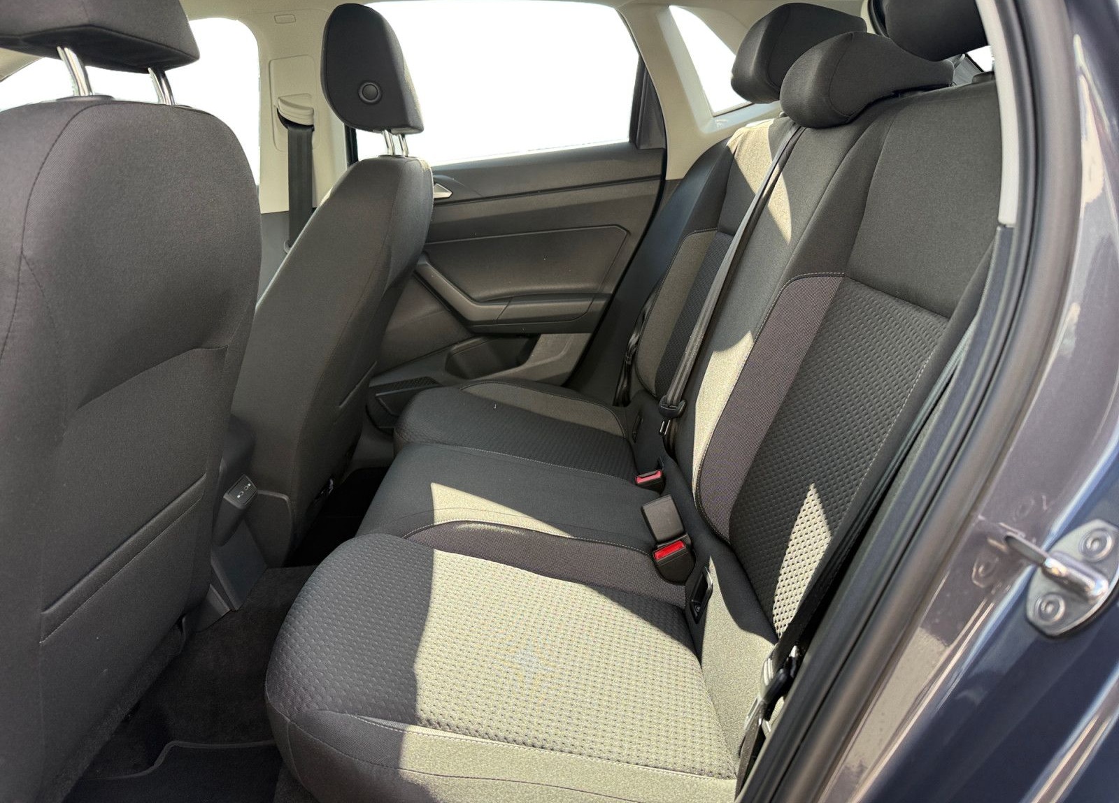 Volkswagen Polo 1.0MPI Life AHK App-C. Climatr. LED PDC SHZ foto 13