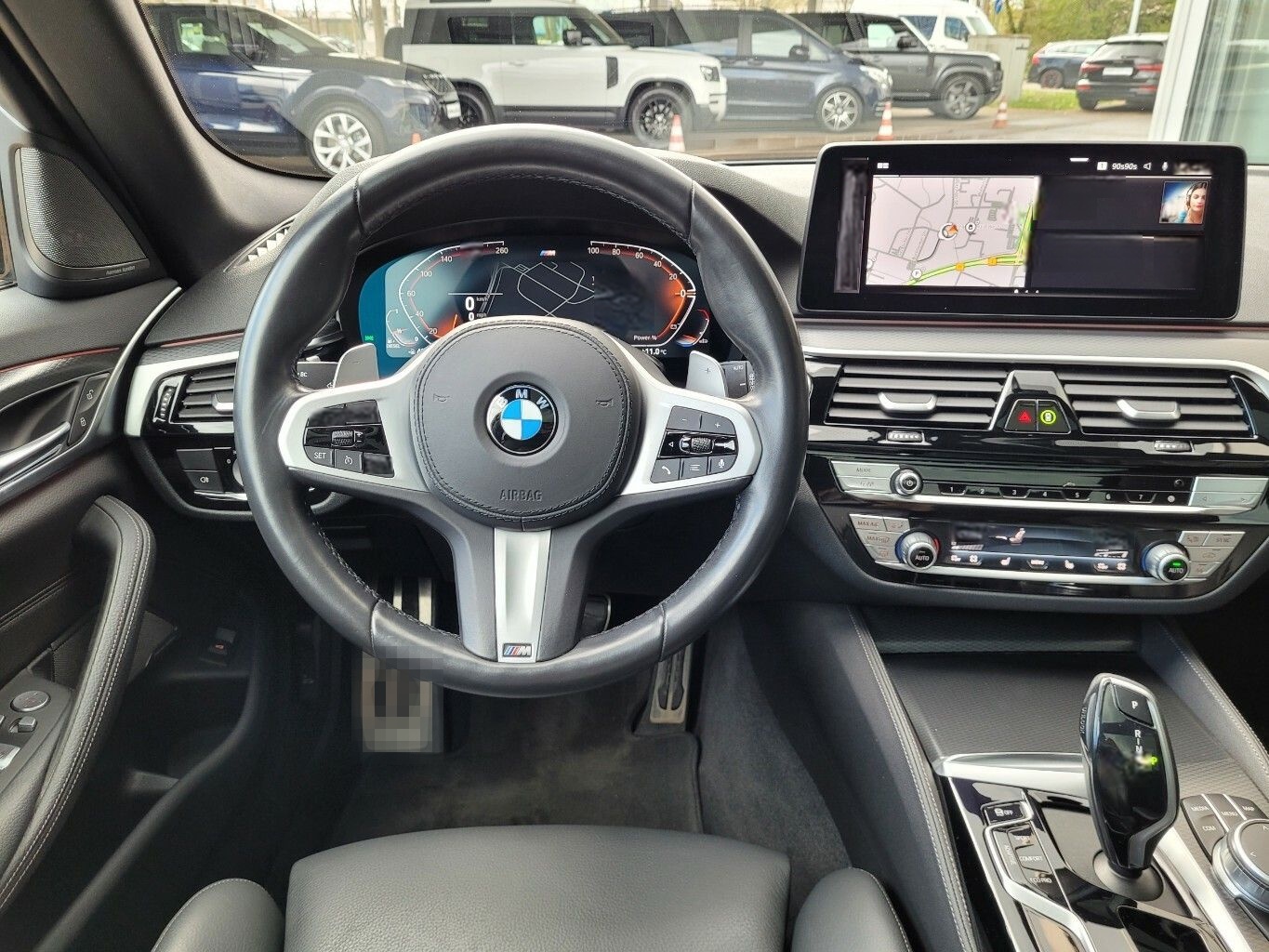 BMW 530 530d xDrive M Sport*AHK*HUD*PANO*DDC*H&K foto 7