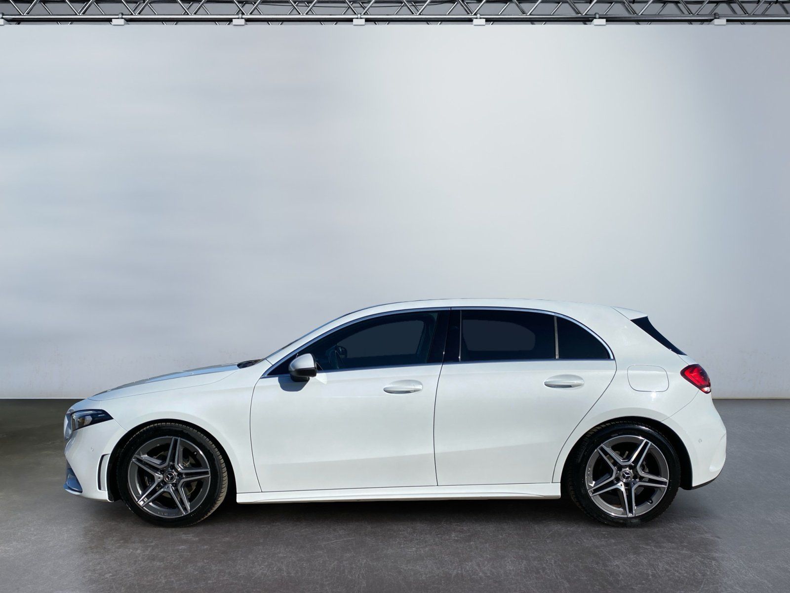 Mercedes-Benz A 180 AMG Line TEMP PDC SHZ KAM NAV KeyLess foto 3