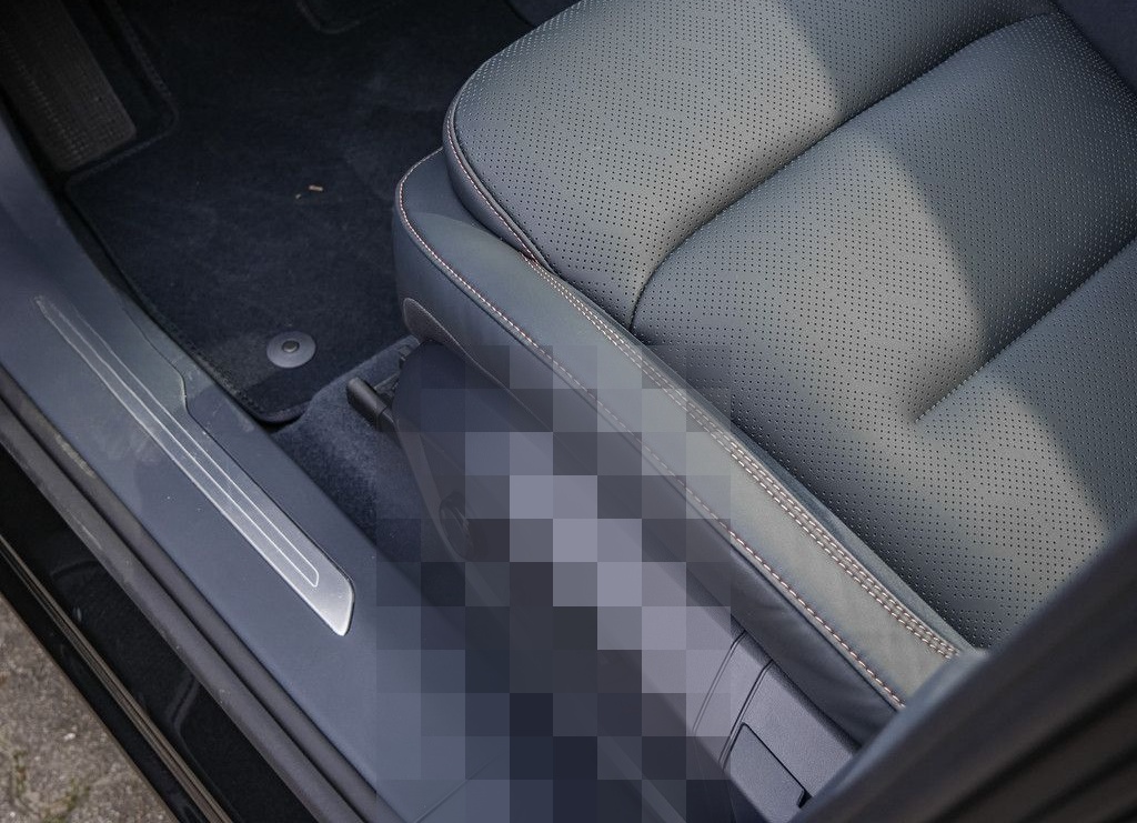 Lynk&Co 08 More foto 18