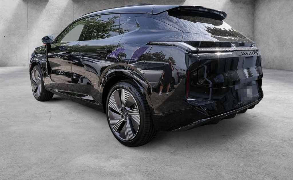 Lynk&Co 08 More foto 3