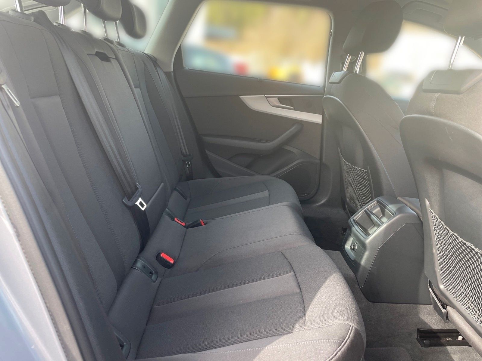Audi A4 Avant 40 TDI advanced - Kamera - Navi - SHZ foto 17