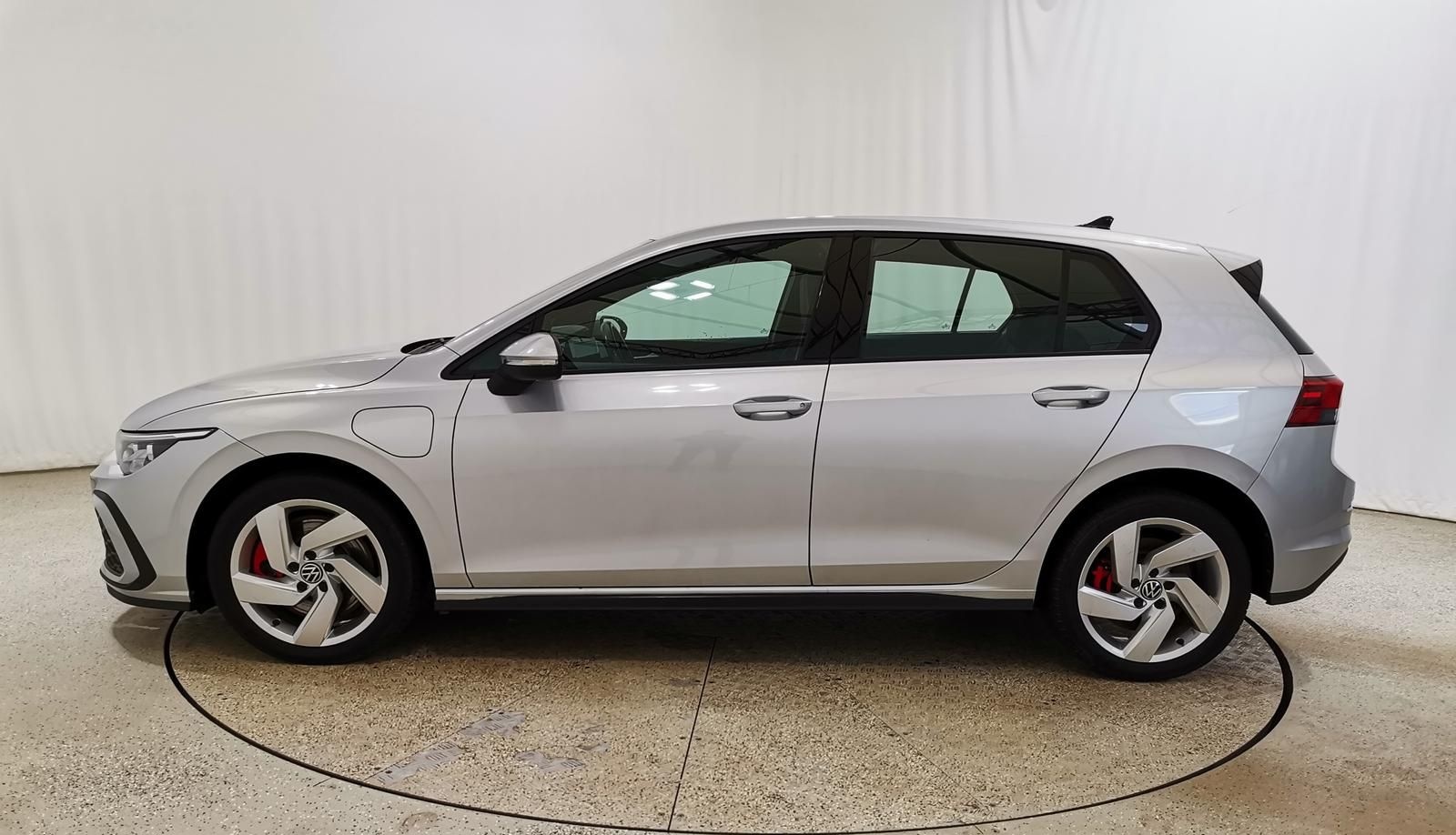 Volkswagen Golf 1.4 TSI DSG GTE eHybrid LED|Navi|Standhzg.| foto 3