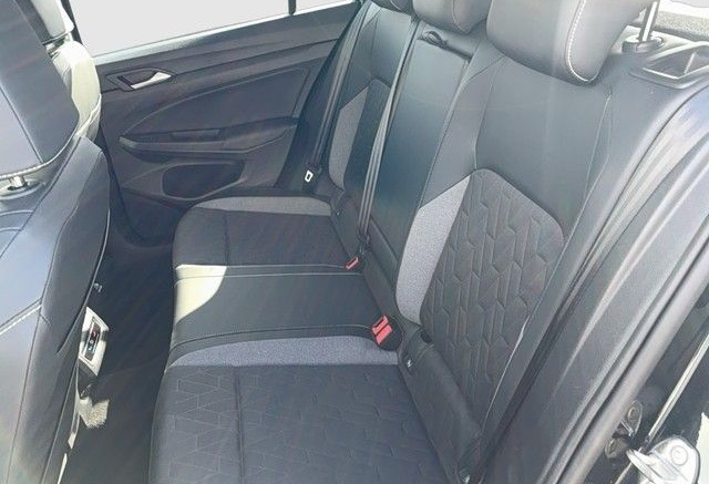 Volkswagen Golf VIII  2.0 TDI DSG Goal AHK+Navi+Kamera foto 13