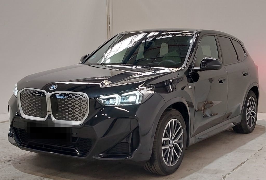 BMW iX1 30 xDrive M Sport AHK H/K LRHZ KZU LED 360° foto 2