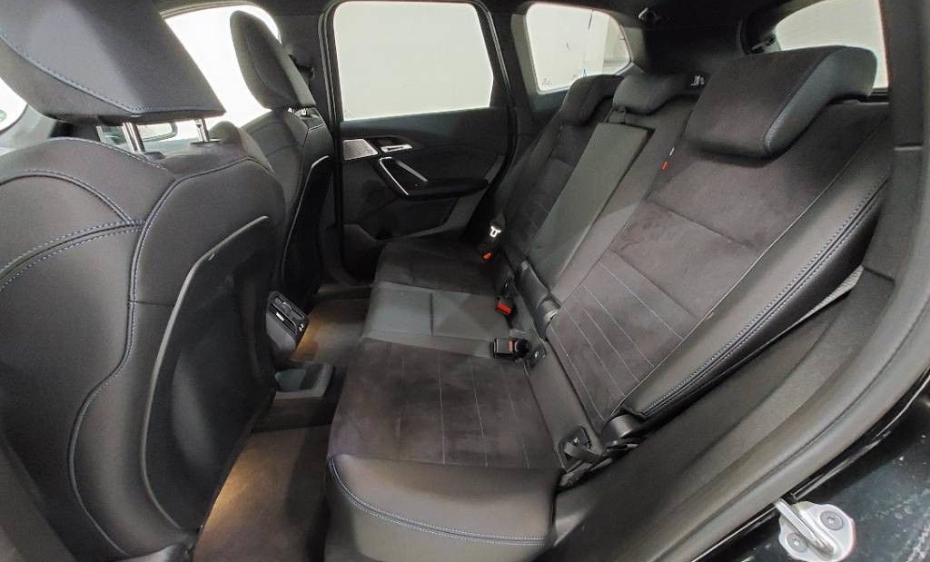 BMW iX1 30 xDrive M Sport AHK H/K LRHZ KZU LED 360° foto 12