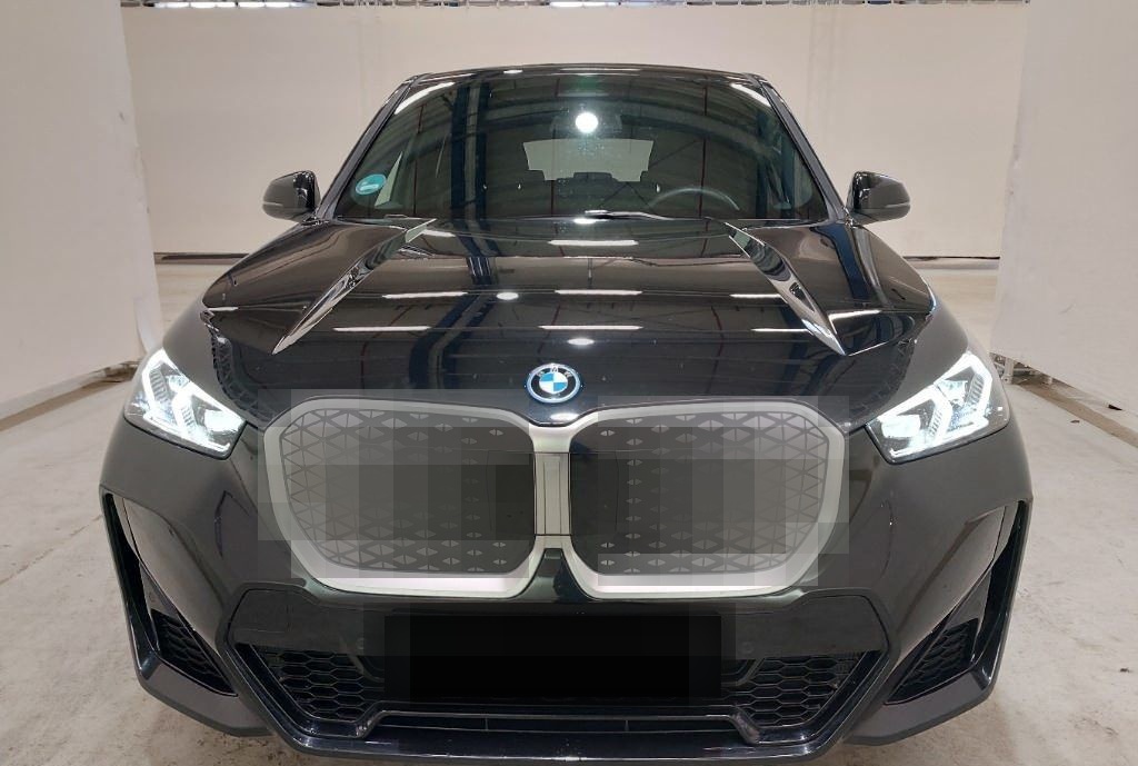 BMW iX1 30 xDrive M Sport AHK H/K LRHZ KZU LED 360° foto 3