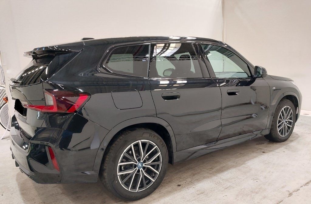 BMW iX1 30 xDrive M Sport AHK H/K LRHZ KZU LED 360° foto 4