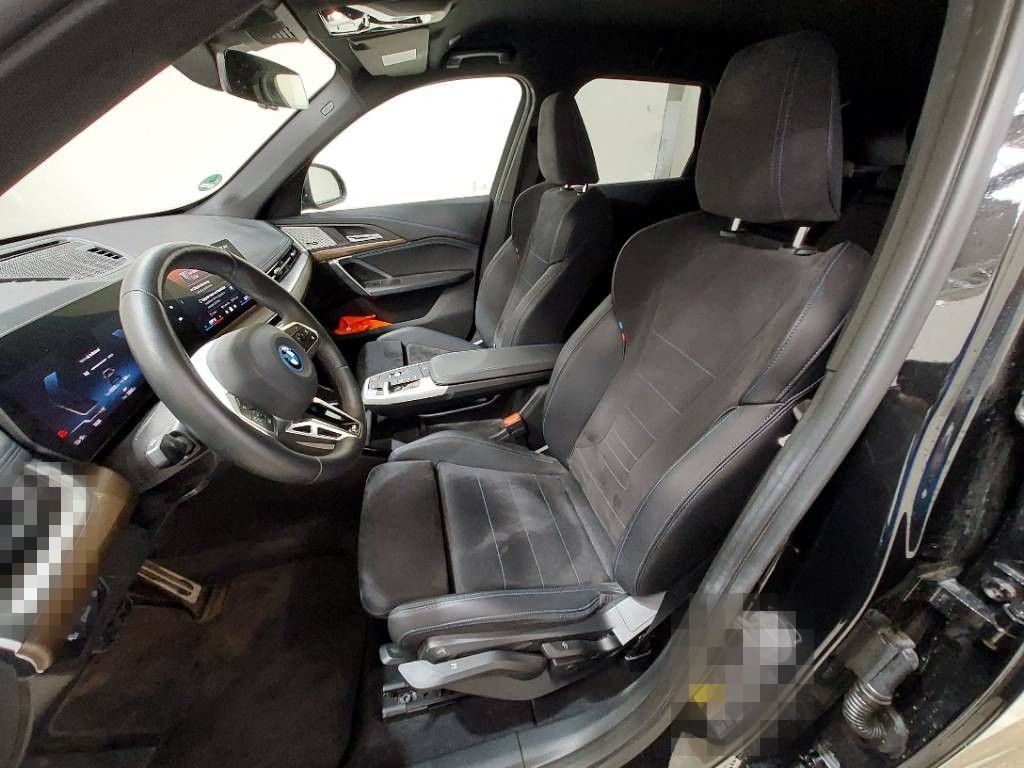 BMW iX1 30 xDrive M Sport AHK H/K LRHZ KZU LED 360° foto 8