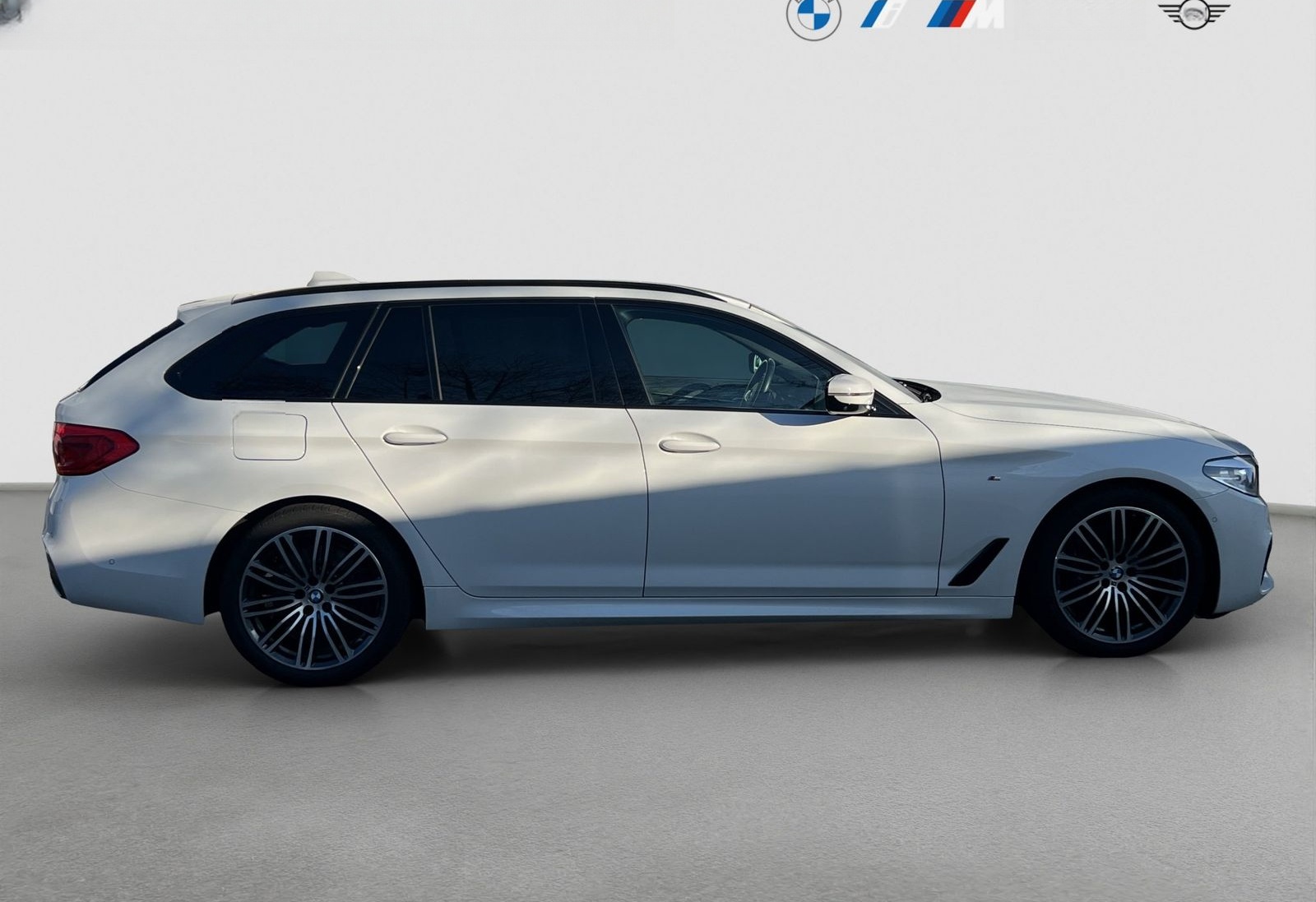 BMW 530d Touring ///M-Sport Luftfed. 360° AHK HiFi R foto 7