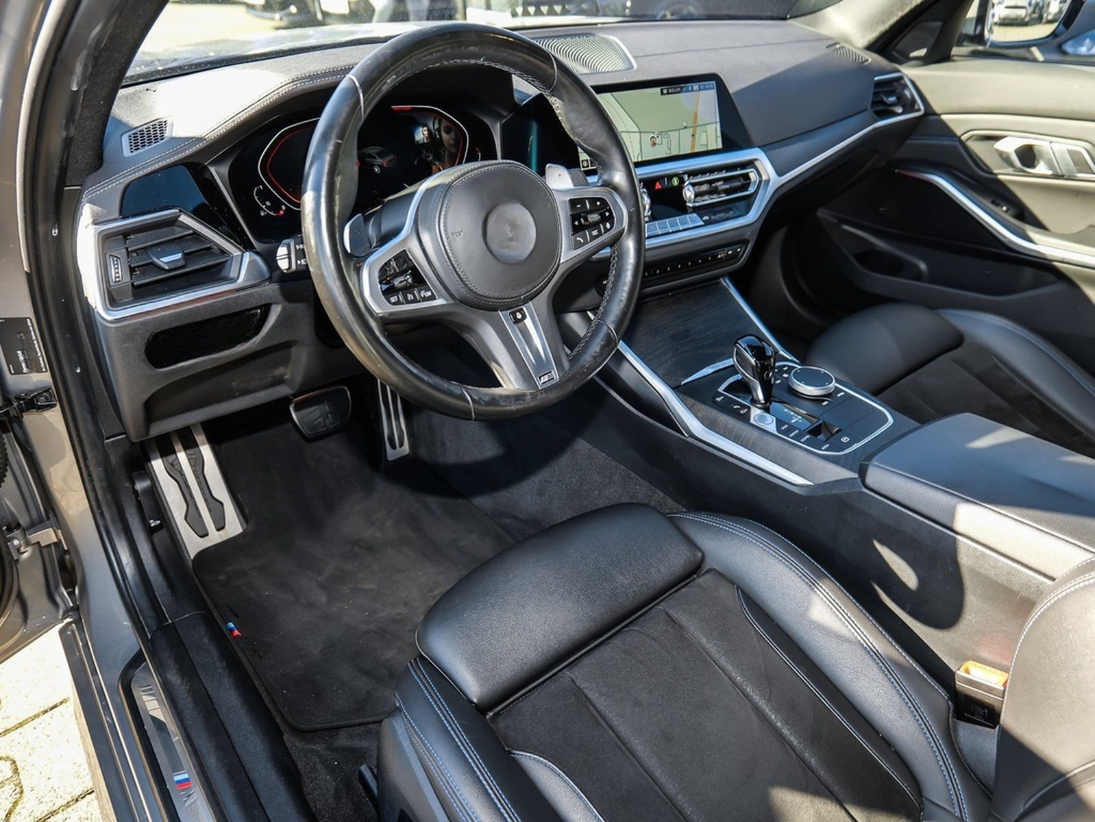 BMW 330i M-Sportpaket+Laserlicht+KZG+SHZ+Memory-Sitz foto 16