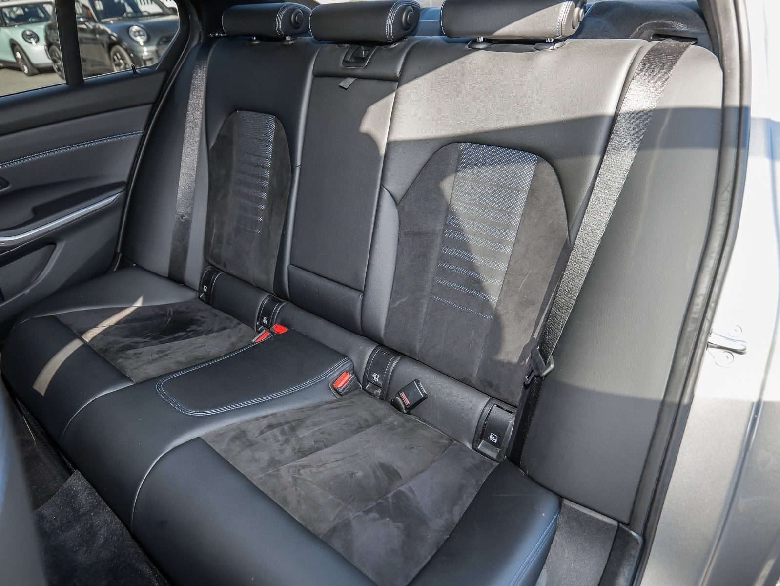 BMW 330i M-Sportpaket+Laserlicht+KZG+SHZ+Memory-Sitz foto 17