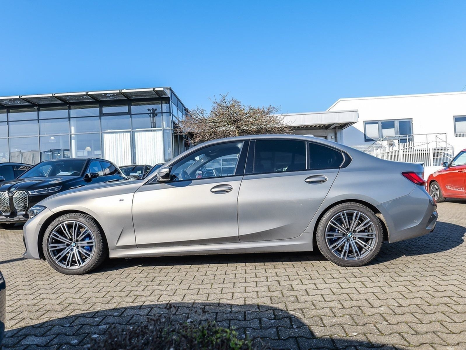 BMW 330i M-Sportpaket+Laserlicht+KZG+SHZ+Memory-Sitz foto 9