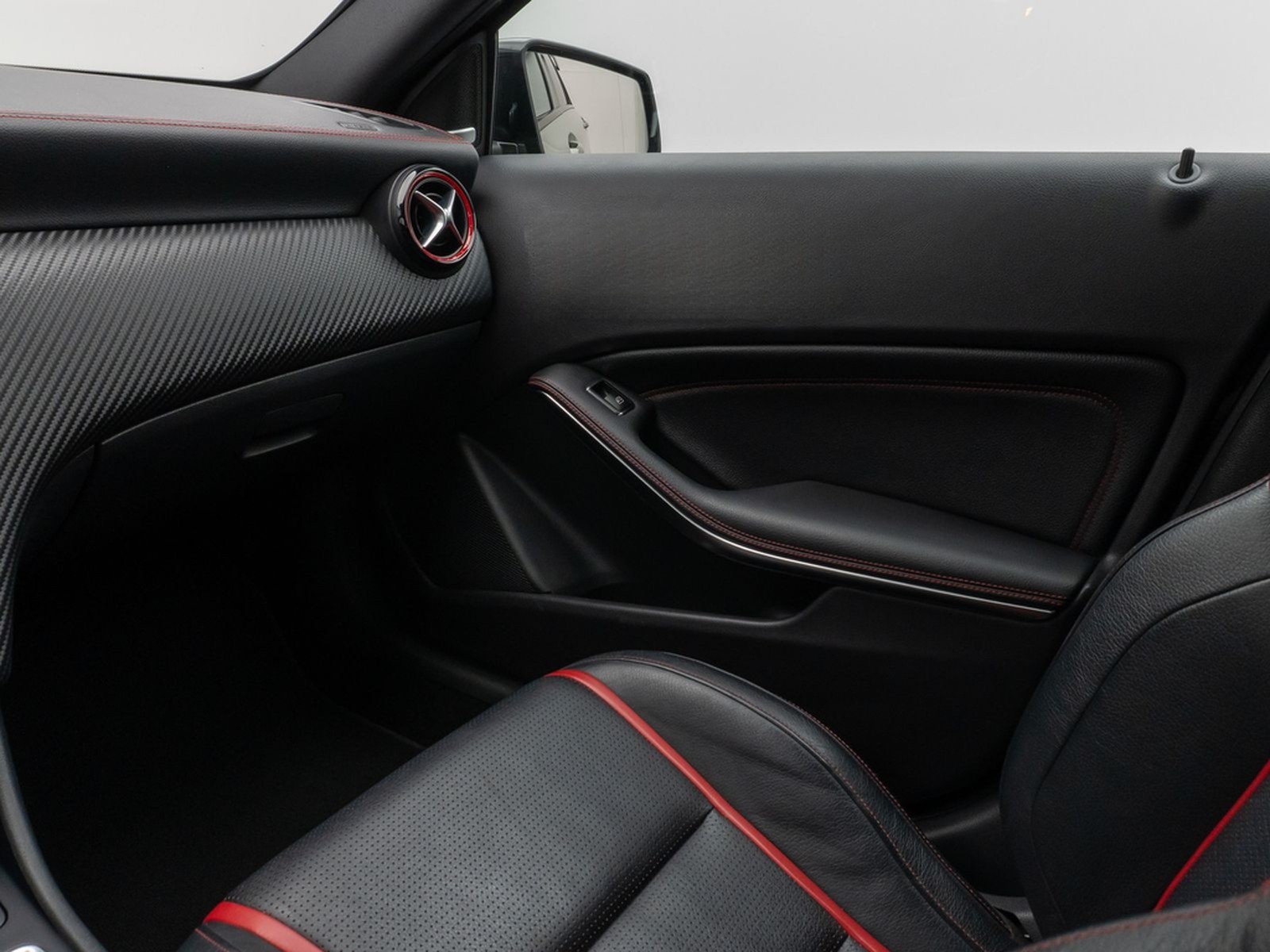 Mercedes-Benz A 45 AMG Performance 4Matic Aero H/K Kamera Navi foto 30