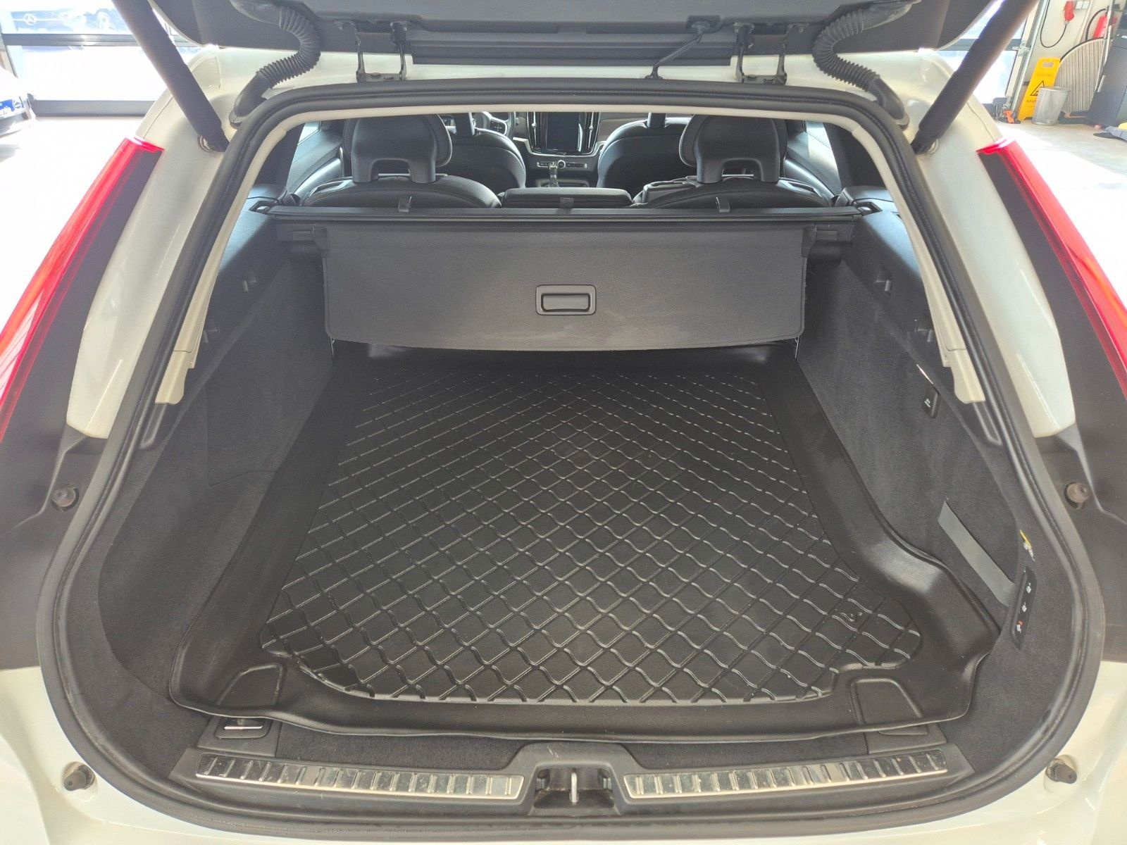 Volvo V90 CROSS COUNTRY AWD LEDER NAV LED PANO CAM AHK foto 25