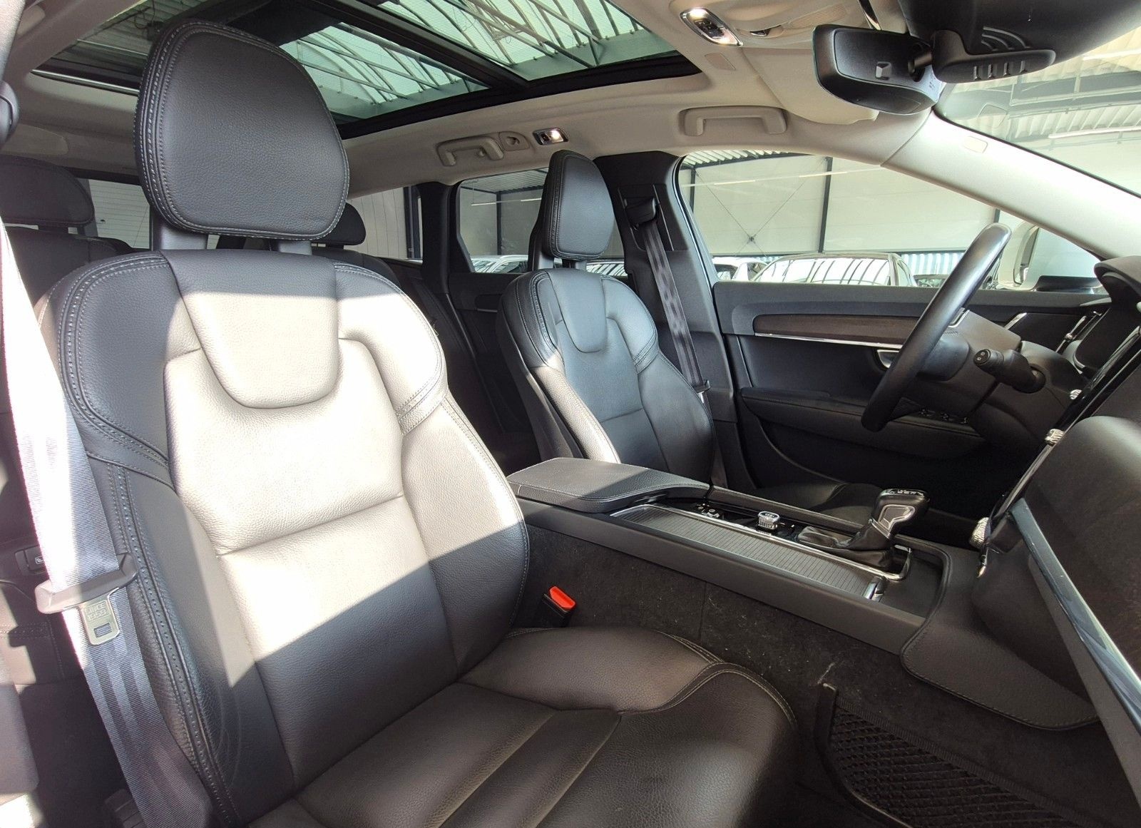 Volvo V90 CROSS COUNTRY AWD LEDER NAV LED PANO CAM AHK foto 10