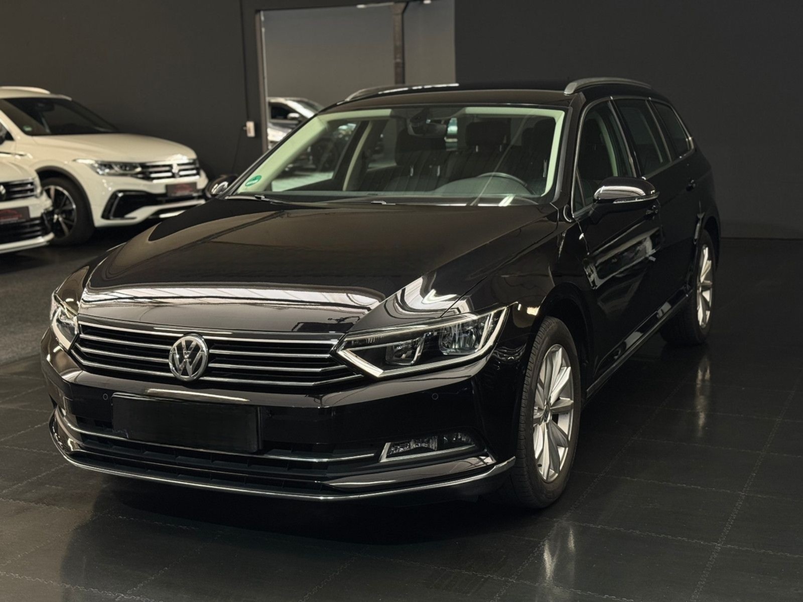 Volkswagen Passat Variant Highline Navi/Shz/ACC/Ahk/Kamera foto 2
