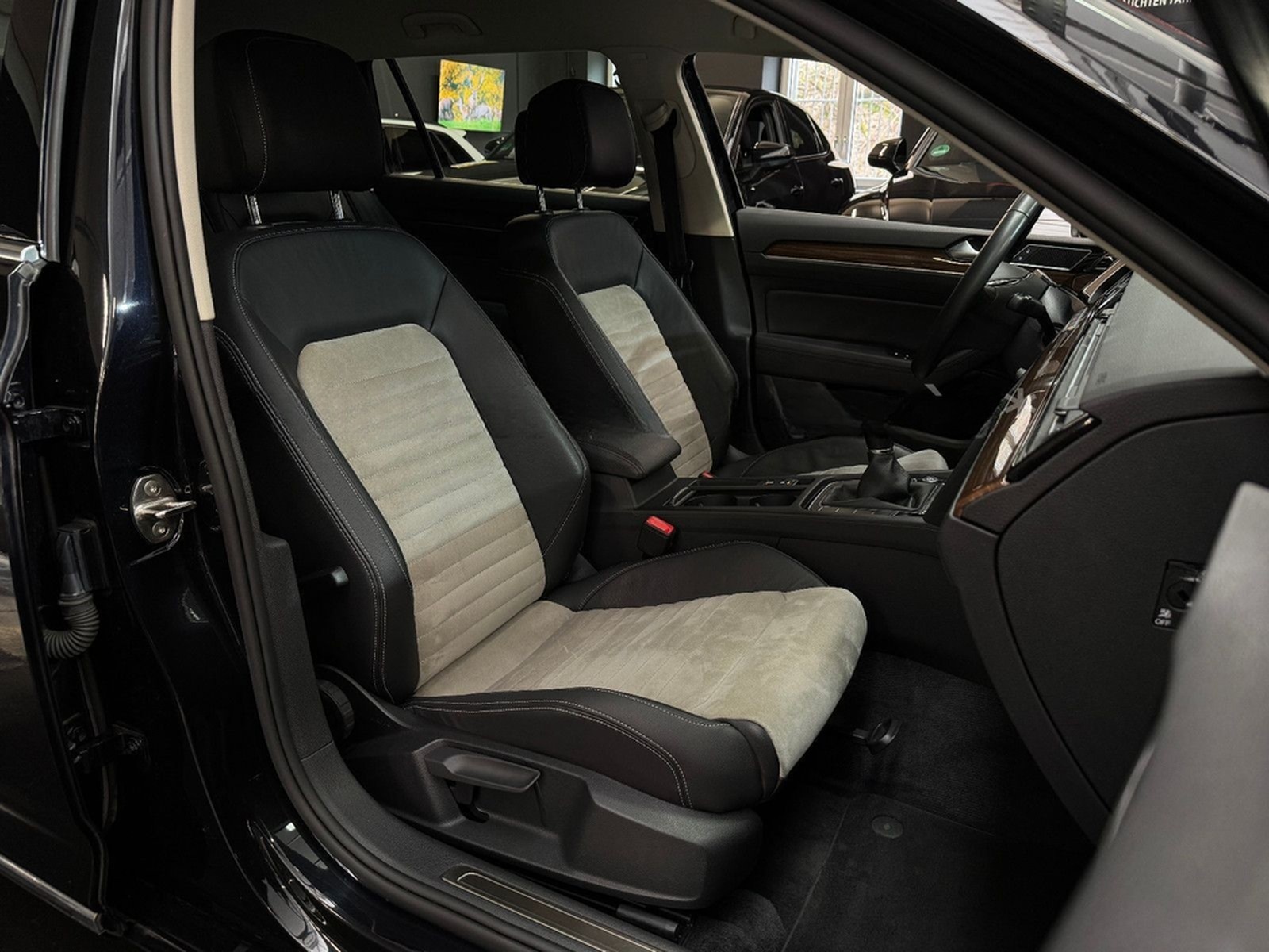 Volkswagen Passat Variant Highline Navi/Shz/ACC/Ahk/Kamera foto 14