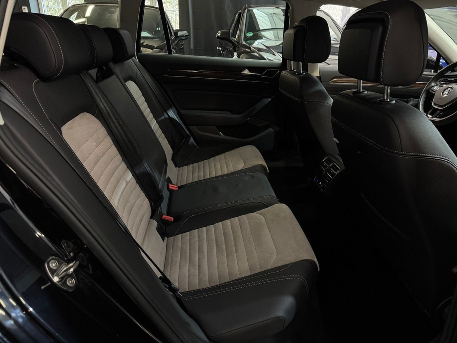 Volkswagen Passat Variant Highline Navi/Shz/ACC/Ahk/Kamera foto 15