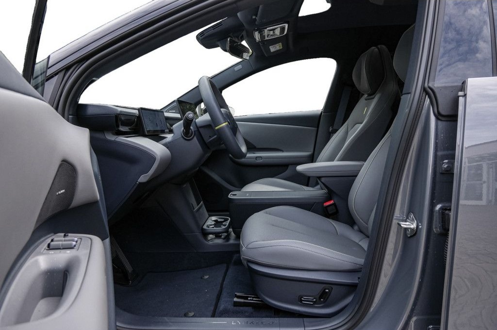 Lynk&Co 02 More 360° Pano H-K ICC Memory foto 10