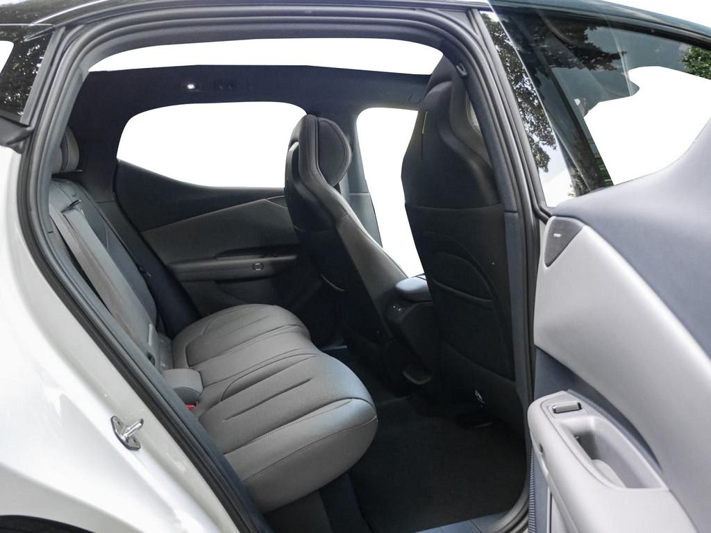 Lynk&Co 02 More 360° Pano H-K ICC Memory foto 6