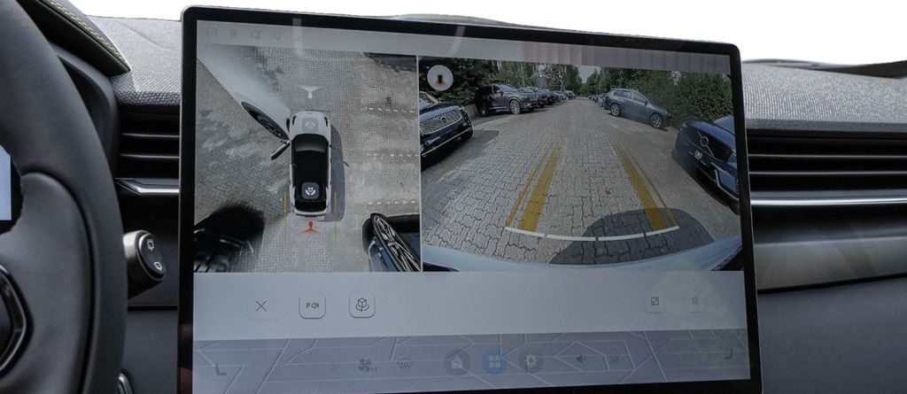 Lynk&Co 01 1.5 TD PHEV 360° ACC Pano Navi foto 10