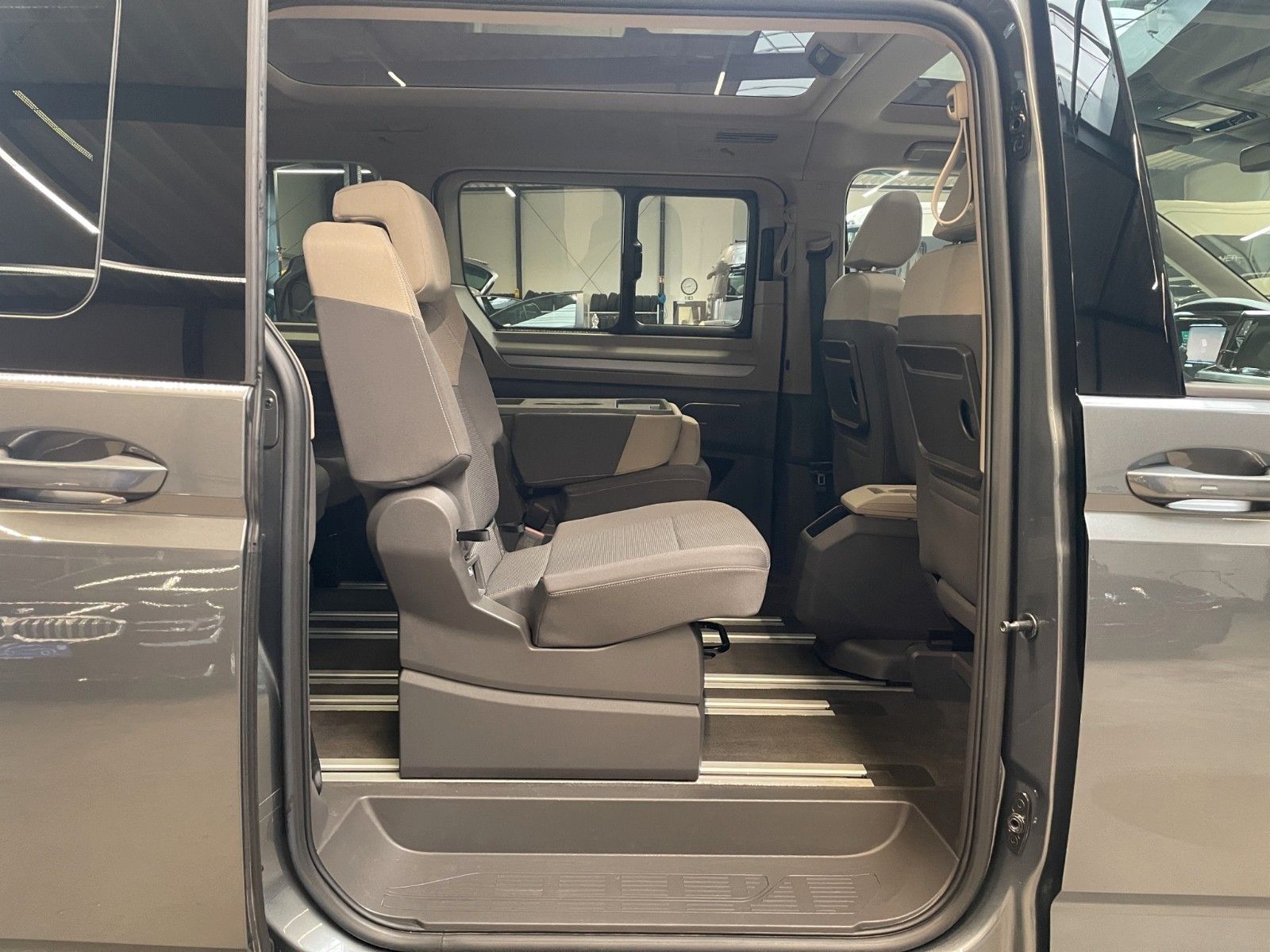 Volkswagen T7 Multivan Life lang LÜ ACC AHK H/K PANO STHZ foto 11