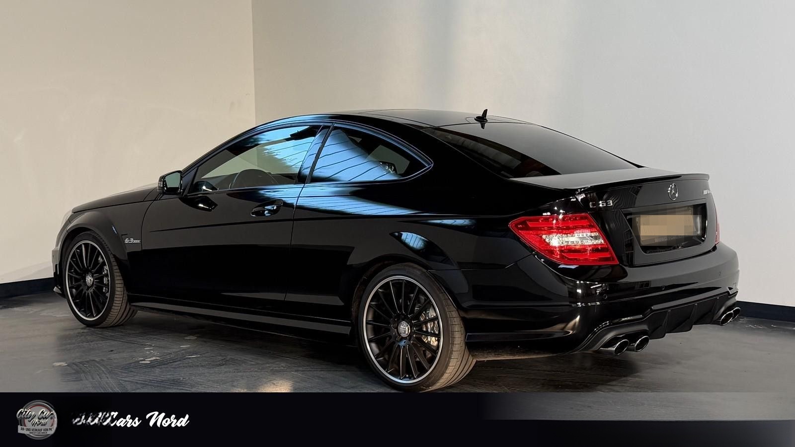 Mercedes-Benz C 63 AMG Coupé PANORAMA+BI.XENON+KAMERA foto 3