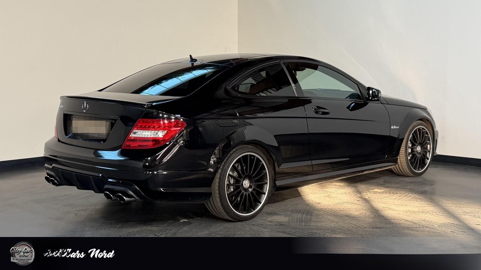 Mercedes-Benz C 63 AMG Coupé PANORAMA+BI.XENON+KAMERA foto 5