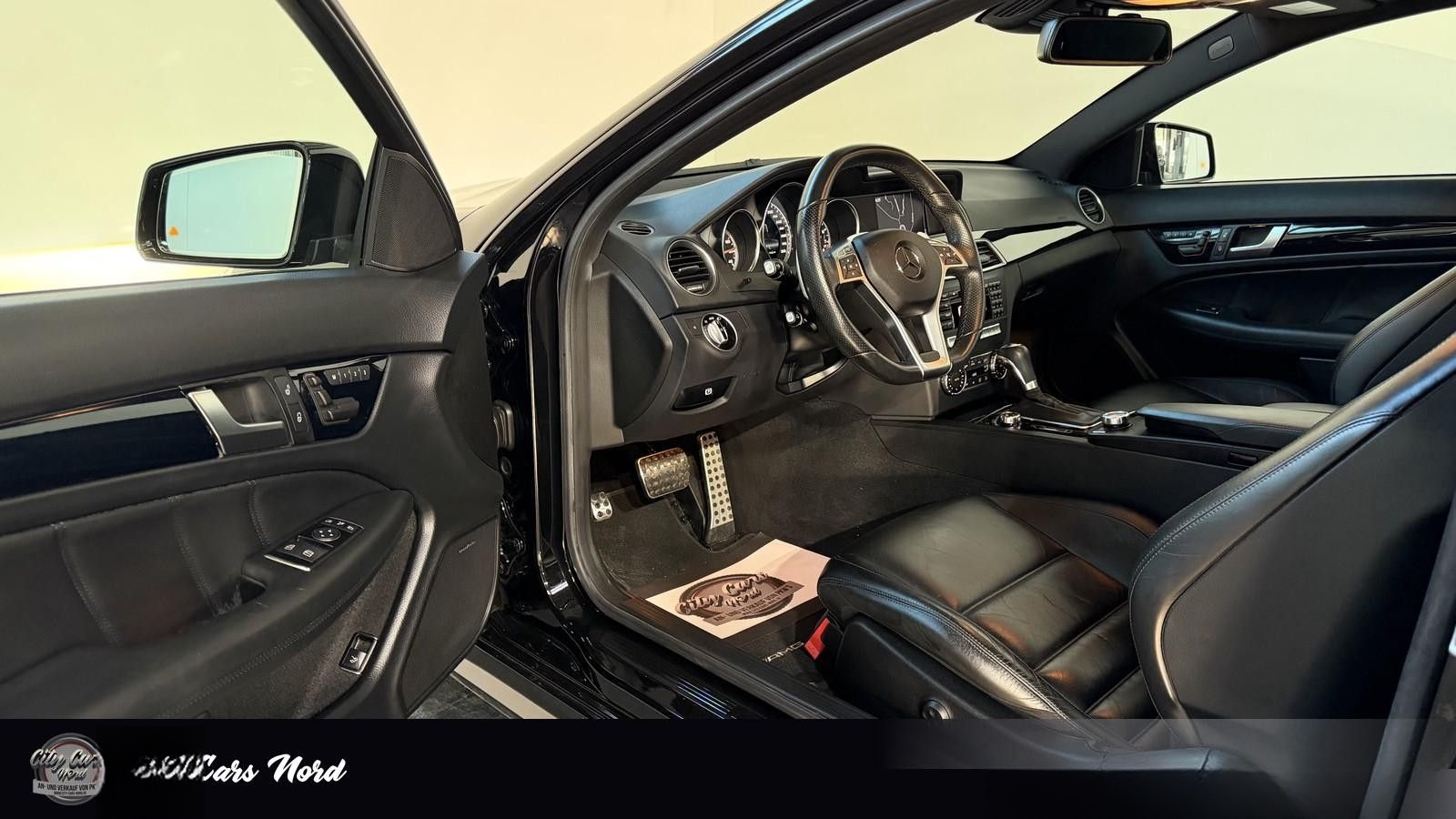 Mercedes-Benz C 63 AMG Coupé PANORAMA+BI.XENON+KAMERA foto 10