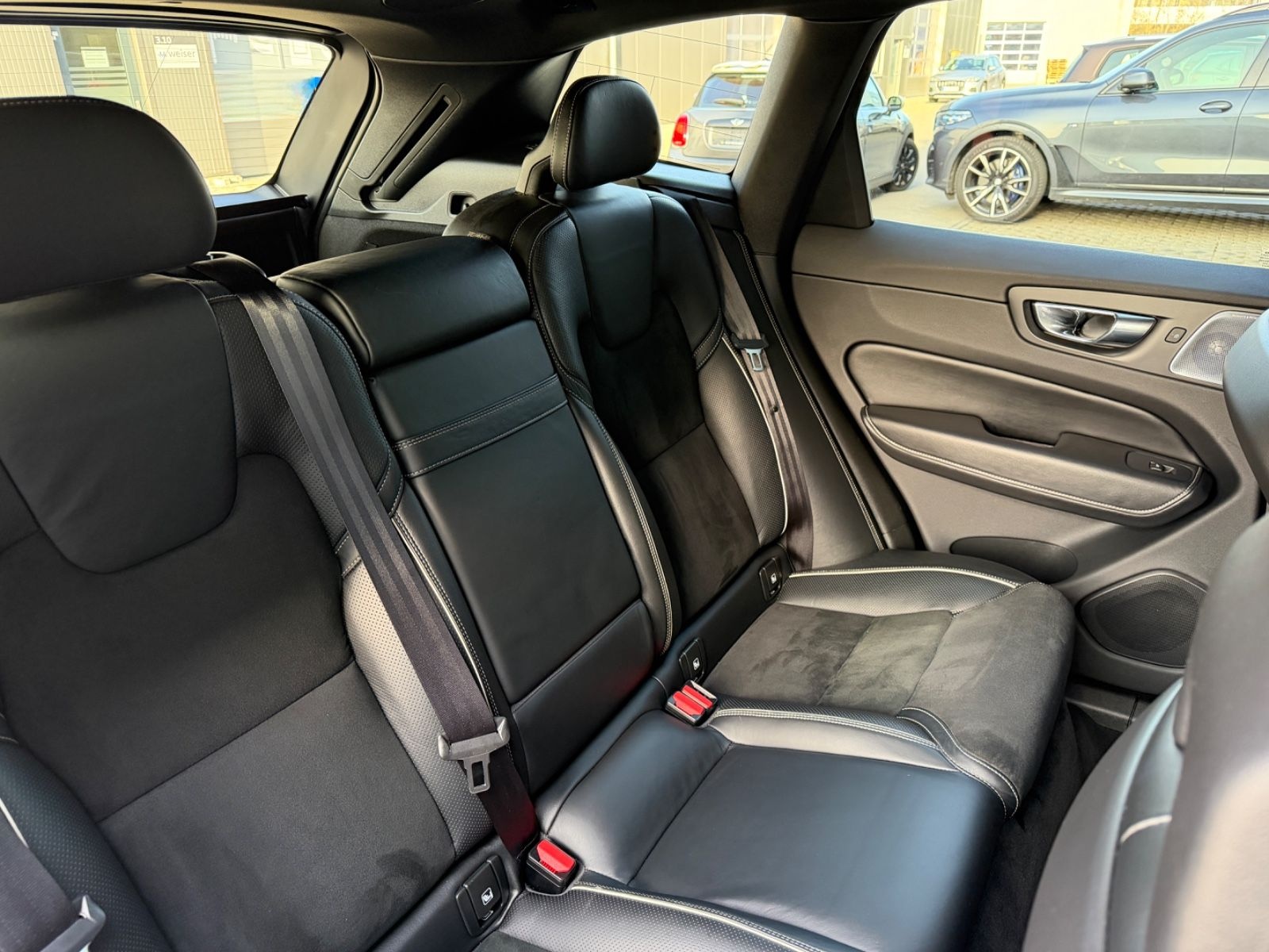 Volvo XC 60 XC60 R Design AWD|360Grad|B&W|AHK| foto 14