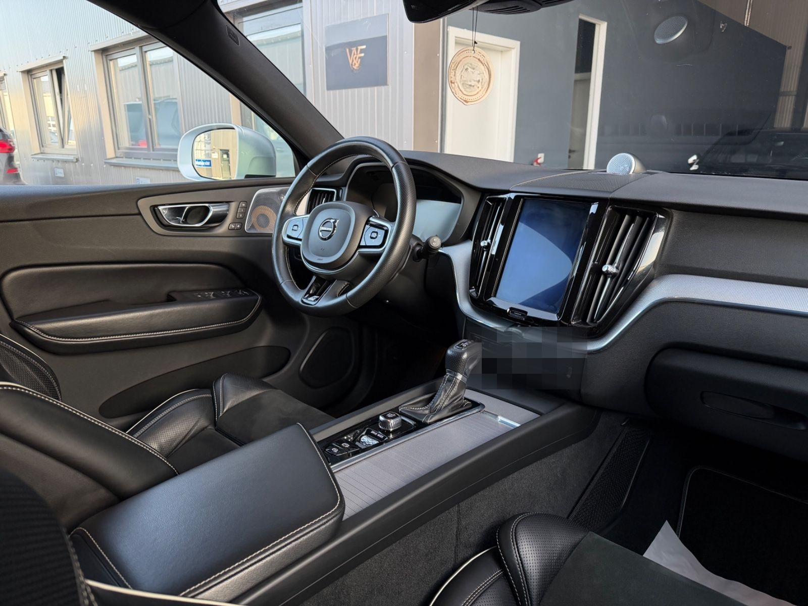 Volvo XC 60 XC60 R Design AWD|360Grad|B&W|AHK| foto 18