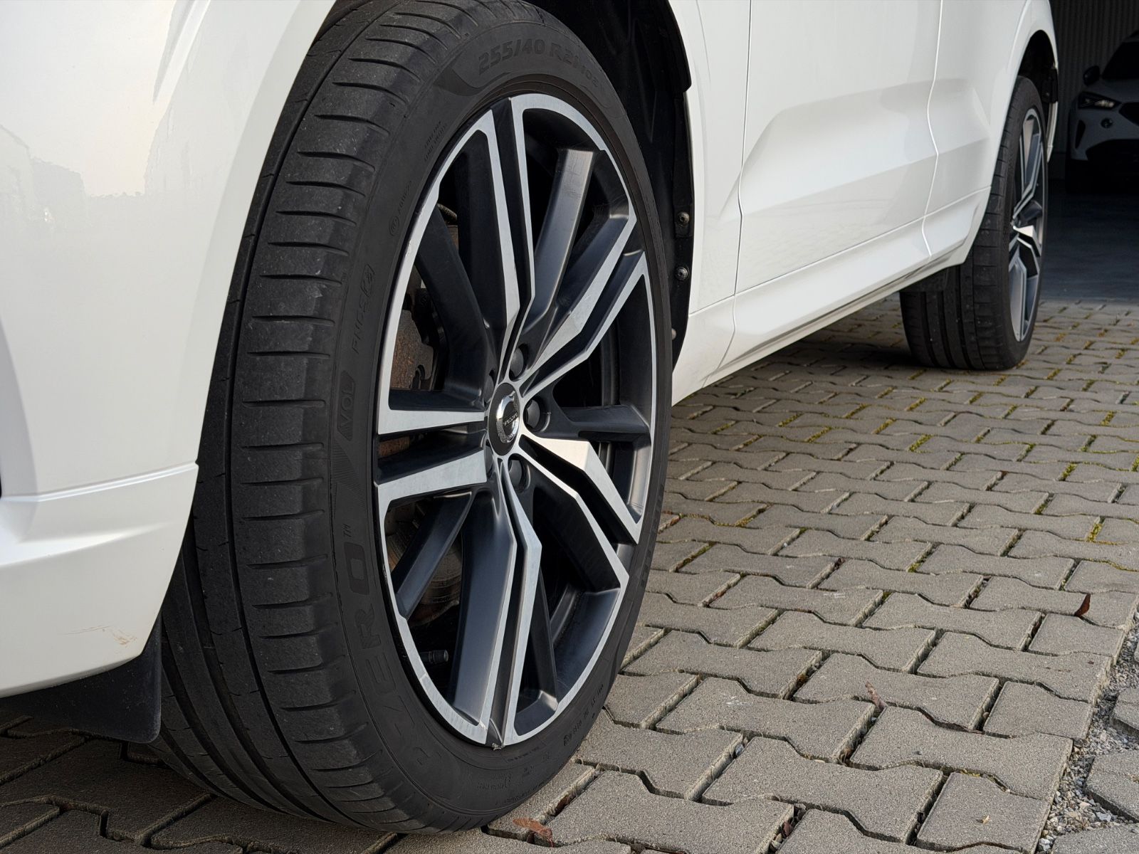 Volvo XC 60 XC60 R Design AWD|360Grad|B&W|AHK| foto 23