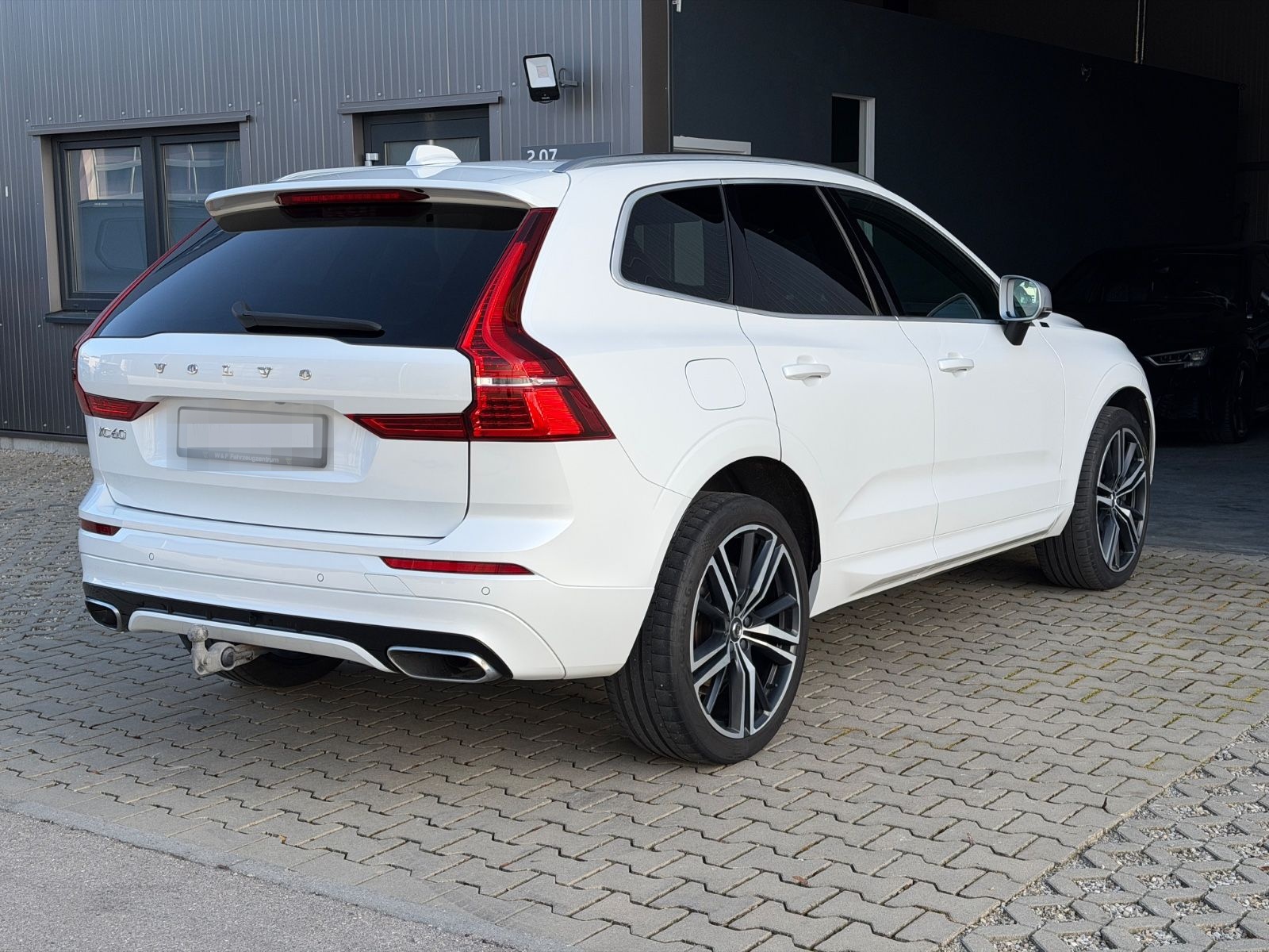 Volvo XC 60 XC60 R Design AWD|360Grad|B&W|AHK| foto 6