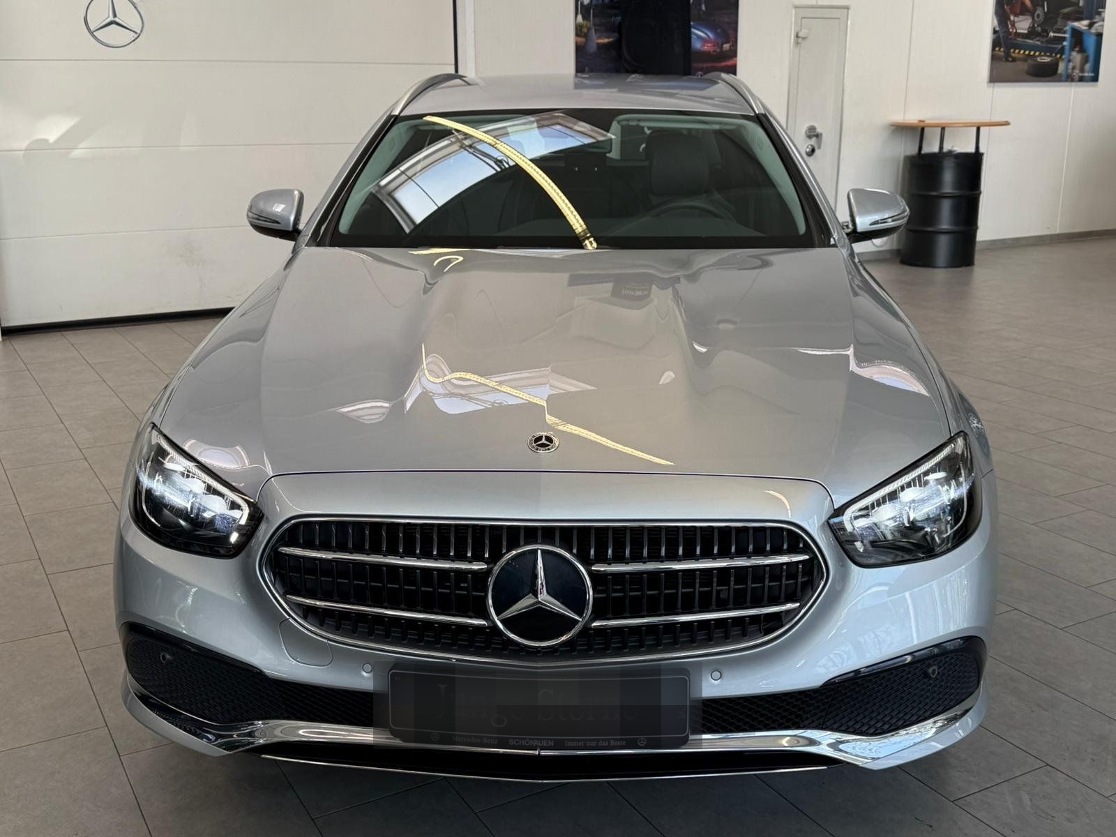 Mercedes-Benz E 220 T d AVANTGARDE AHK+MBUXHIGH+SIDEBAGSFOND foto 2