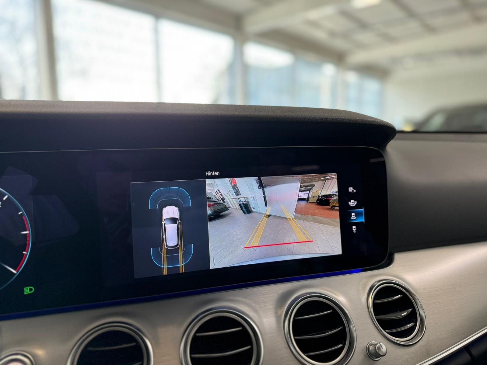 Mercedes-Benz E 220 T d AVANTGARDE AHK+MBUXHIGH+SIDEBAGSFOND foto 25