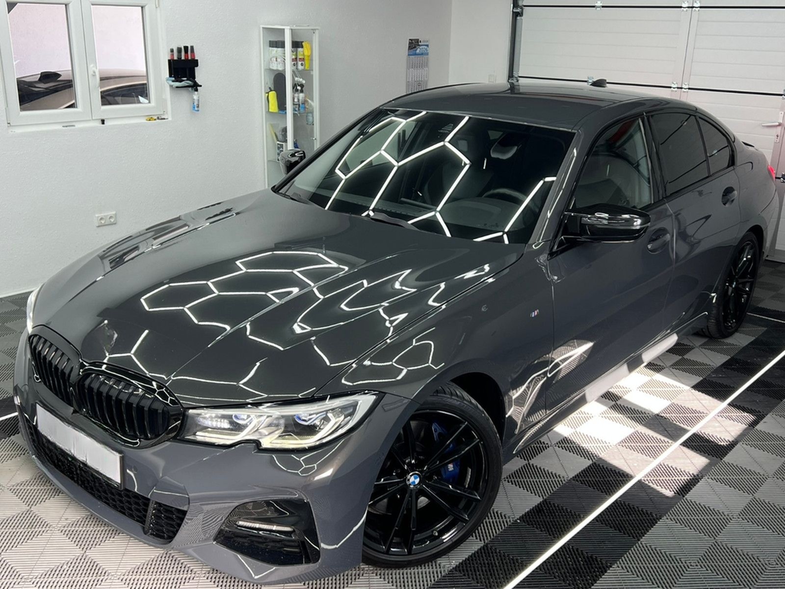 BMW 330 i M SPORT PAKET/AMBI/LASER/DRAVITGRAU/DE FZG foto 6